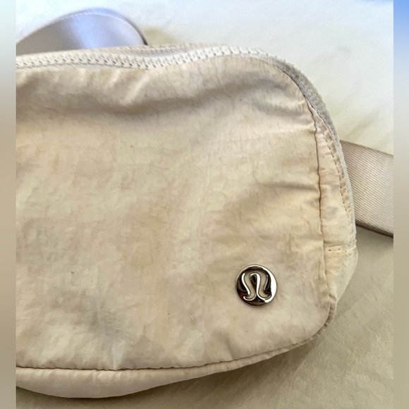 Lululemon Fanny pack - Picture 3 of 5